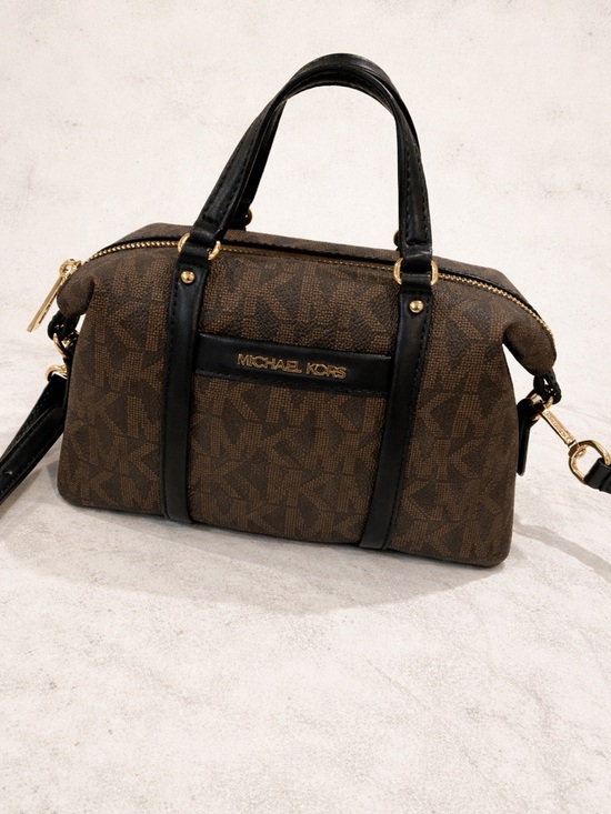 Michael Kors Handbags - Michael Kors Becky Brown Monogram Satchel